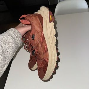 HOKA Hiking sneaker